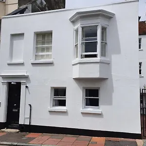 Guest house Number One, Brighton