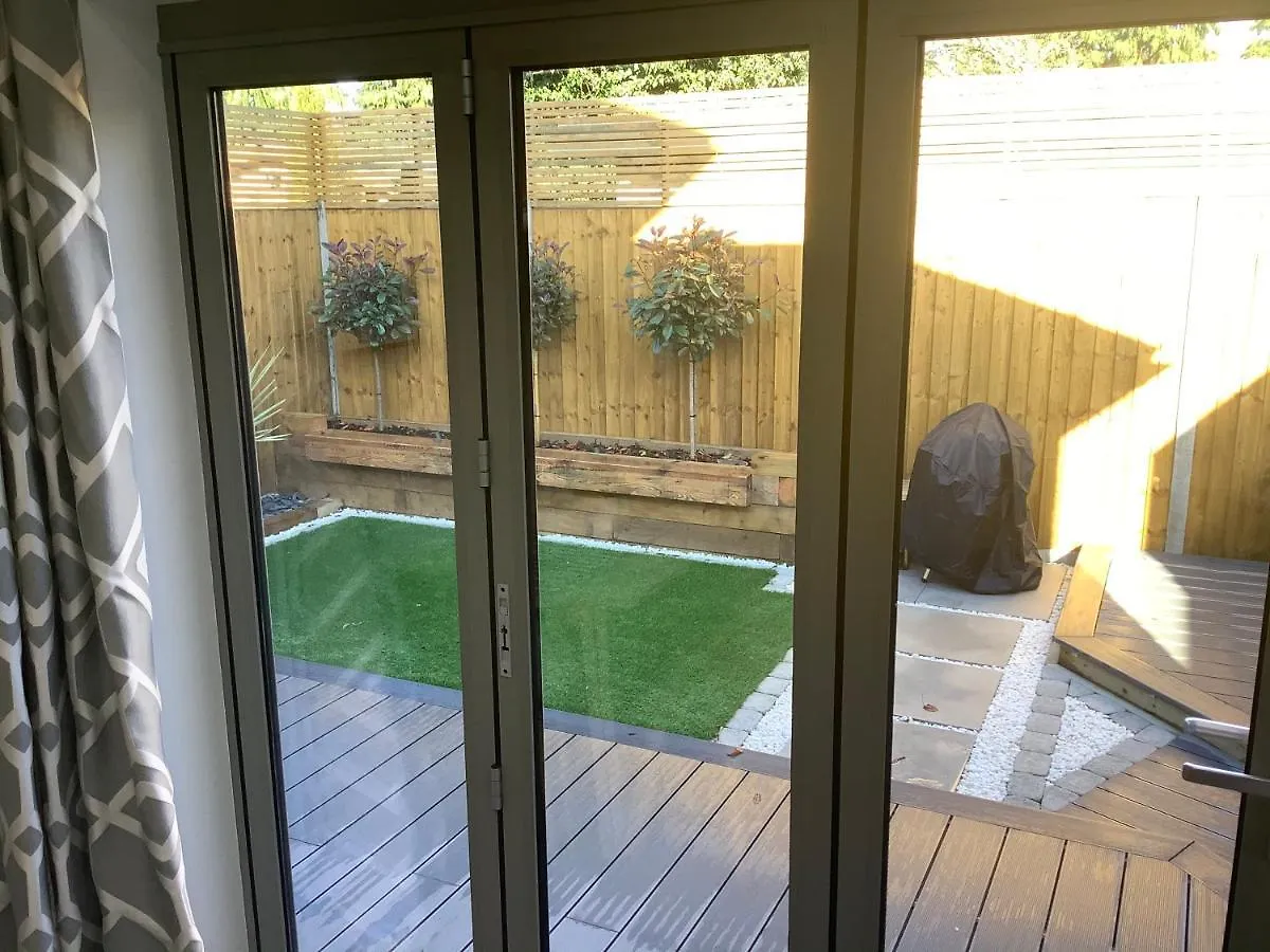Carolyn'S Place Ruislip